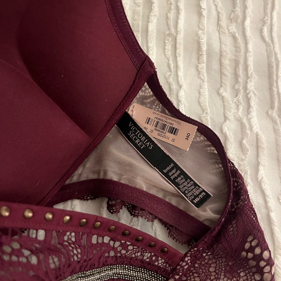#281 Victoria Secret Racerback Bra - Picture 3 of 3